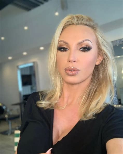 Nikki Benz